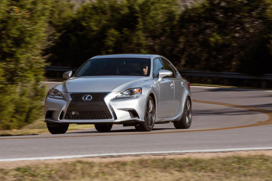  Lexus IS300 AWD F-Sport 2015 года  (фото 14 из 48)